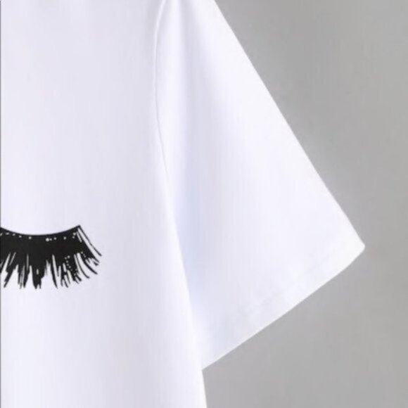 White Winking Face T-shirt - Picture 4 of 6